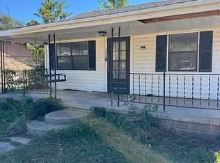 1009 E Walnut St, Cushing, OK 74023