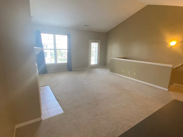 1180 Alameda Blvd — Photo 5