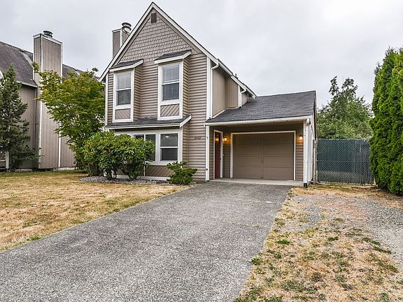 3rd image of 2402 67th Ave NE