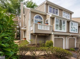 61 Cabot Dr, Chesterbrook, PA 19087