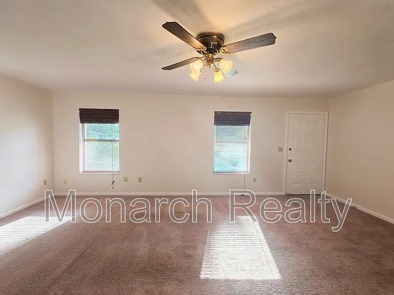 6133 NW 33rd St — Photo 7