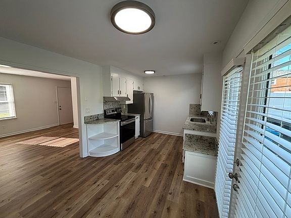2nd image of 3911 Oakland Blvd NW #3911