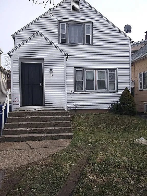 245 Hutchinson Ave photo 1