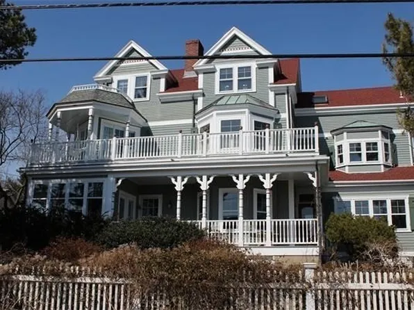 30 Waldron St, Marblehead, MA 01945