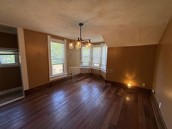 3rd image of 1076 Ackley St #2