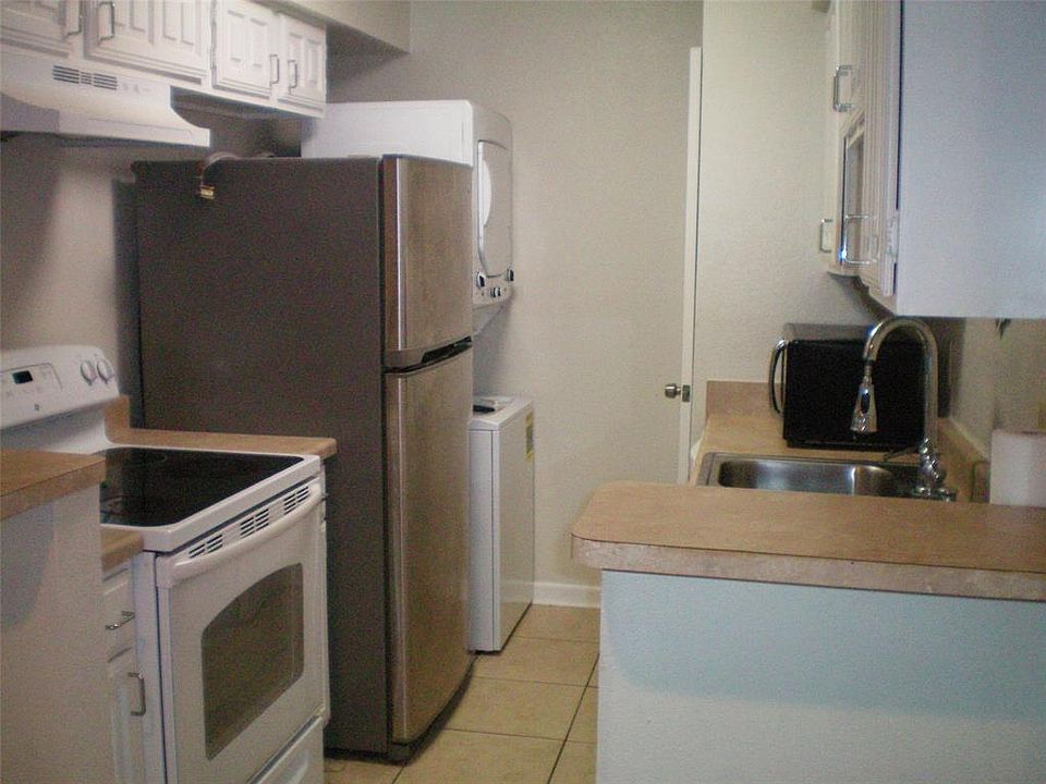 1st image of 2120 Wilcrest Dr APT 118