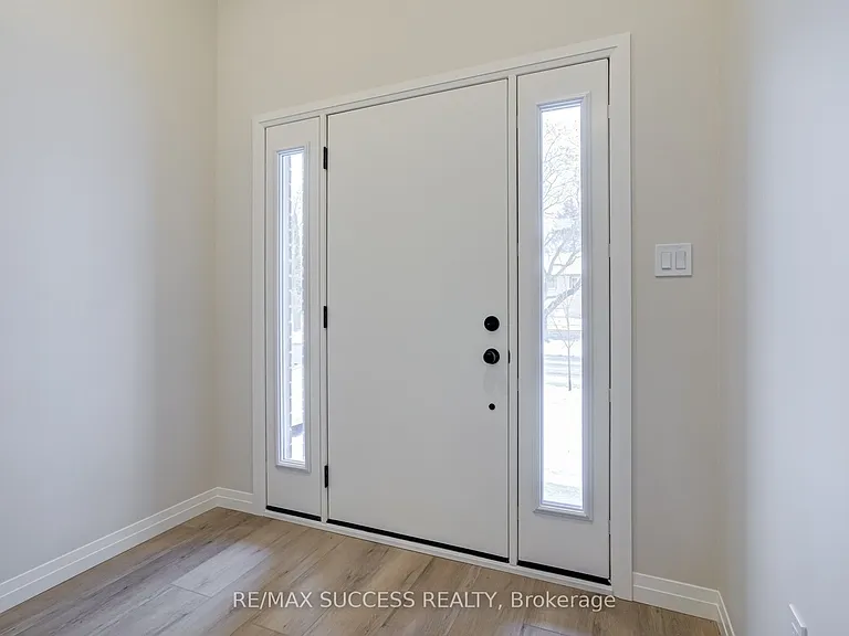 147 Siebert Ave — Photo 7