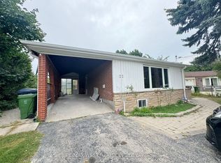 22 Axsmith Cres, Toronto, ON M2J 3K3