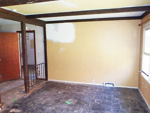4th image of 11408 Corrington Ave
