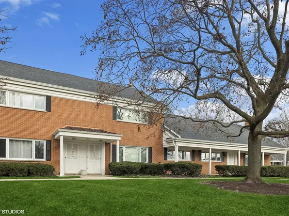 1203 Chanticleer Ln, Hinsdale, IL 60521