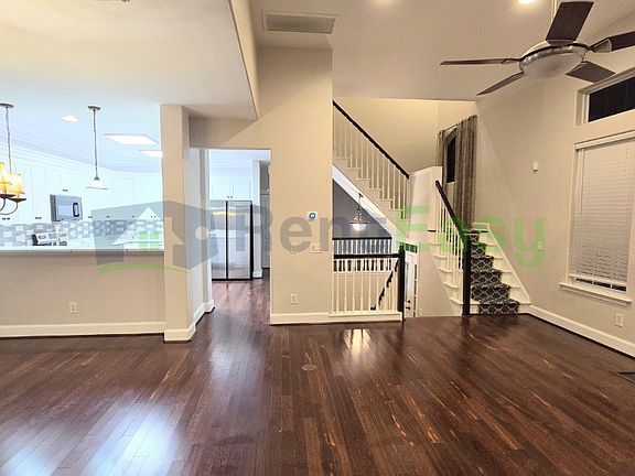 5th image of 3023 Bay Shore Ln