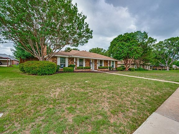 2nd image of 301 Hillcrest Dr