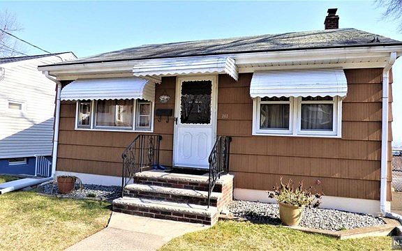 2nd image of 707 5th St