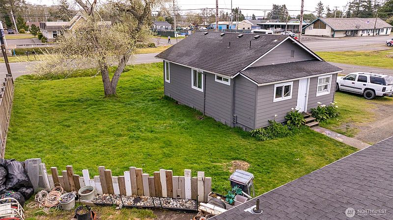 4th image of 605 N Montesano Street