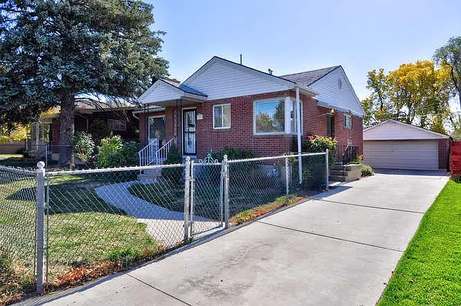 292 E Garden Ave — Photo 2