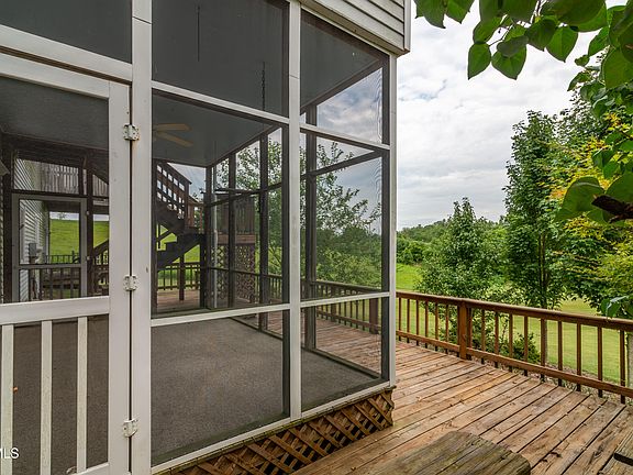 3rd image of 327 Pinehurst Ct #2