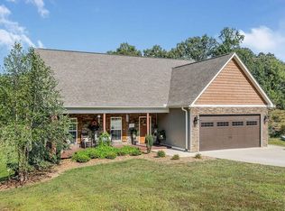 462 Victoria Ln, Sparta, TN 38583