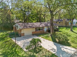 3945 Sloping Dr, Bellbrook, OH 45305
