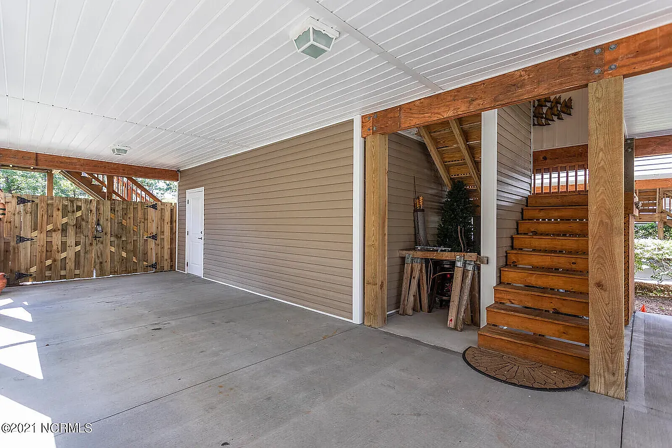 4 bed, 1847 sqft, $2,800 — Photo 1