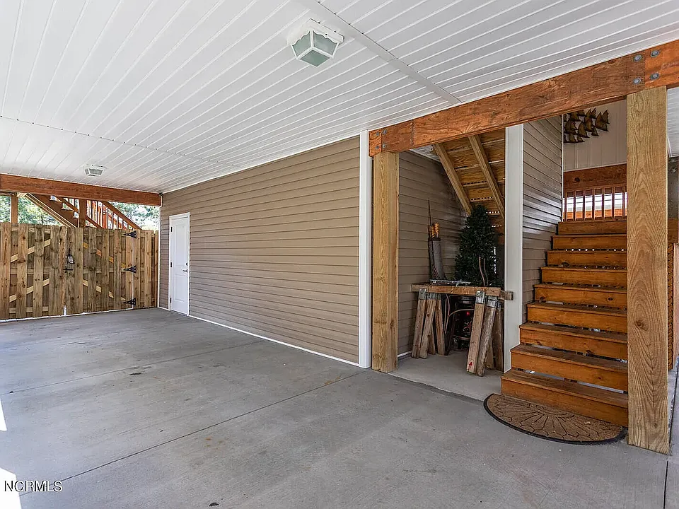 778 Bonaire Rd