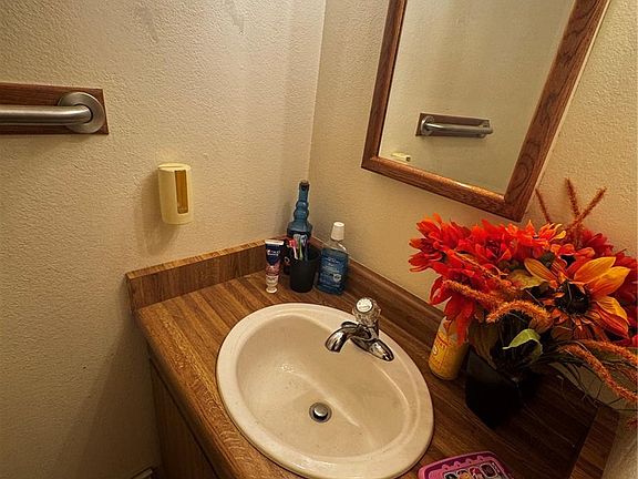 4th image of 1066 W 88th Avenue