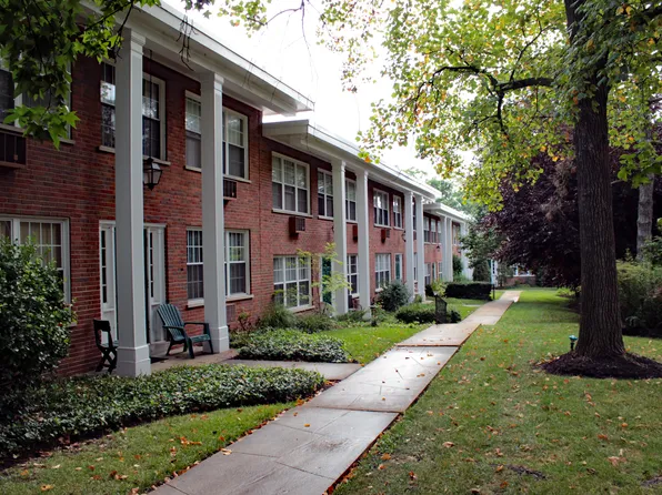 White Bluff Apartments