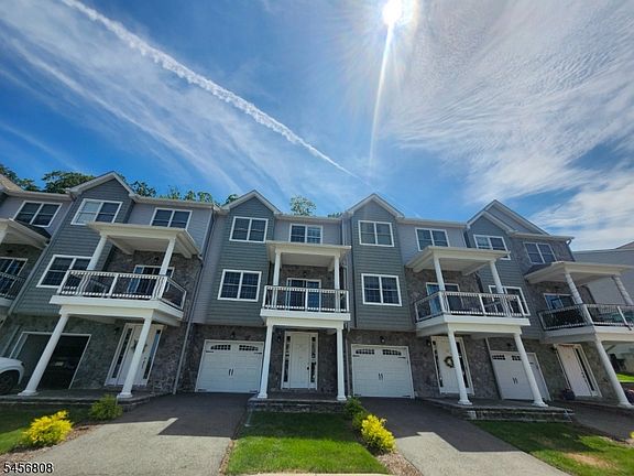 2nd image of 65 Halina Ln