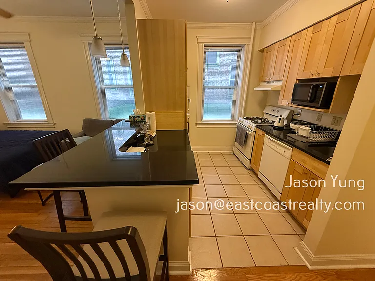 31 Queensberry St #254 — Photo 5