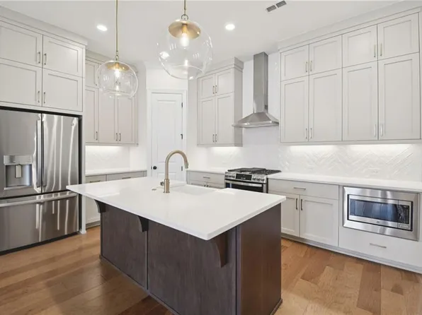 1008 Crown Oak St #37, Johns Creek, GA 30002