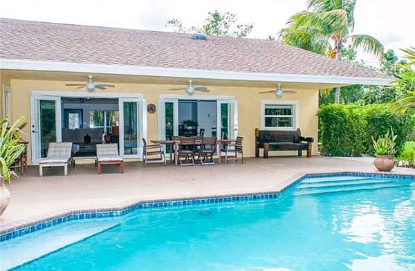 1st image of 3608 Royal Palm Ave