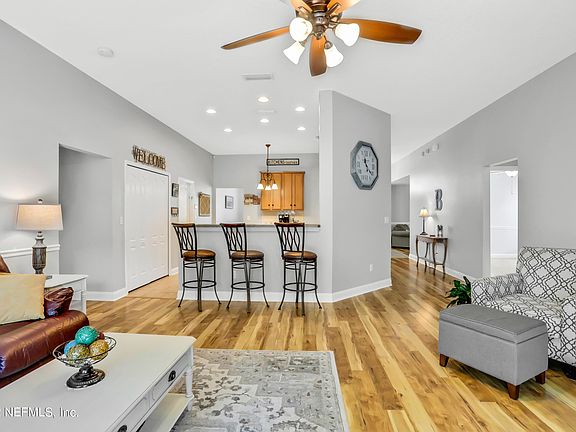 4th image of 10827 Linwood Hills Dr