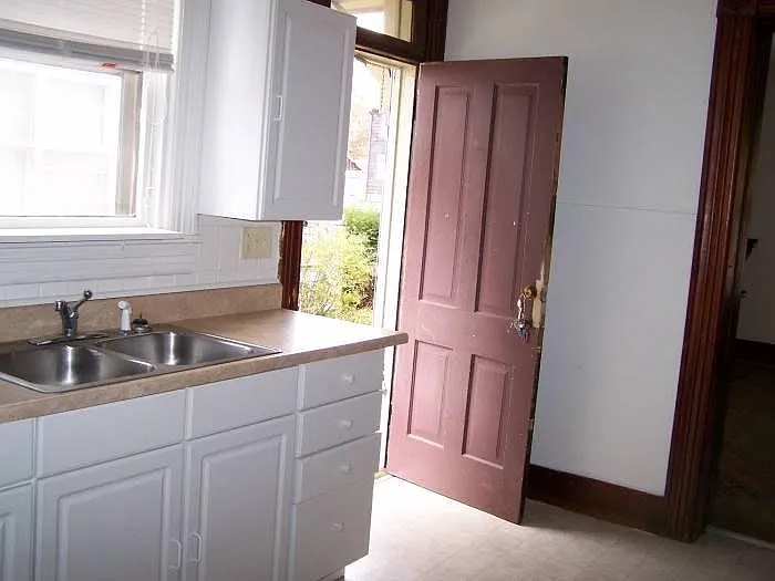 909 Franklin St #2 — Photo 7
