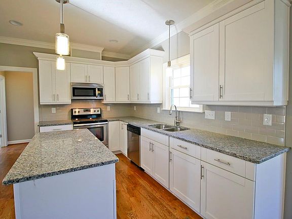 5th image of 4064 Dunbarton Cir