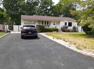 180 Gibbs Rd, Central Islip, NY 11722