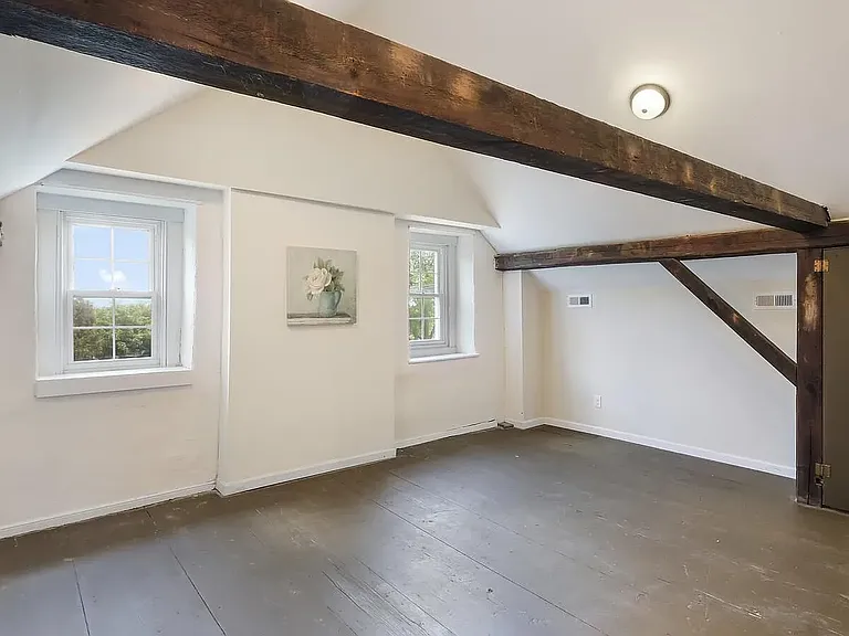 4564 Durham Rd — Photo 10