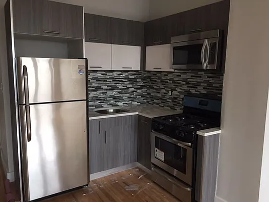 Rented by Premier Metro Realty Corp | media 19