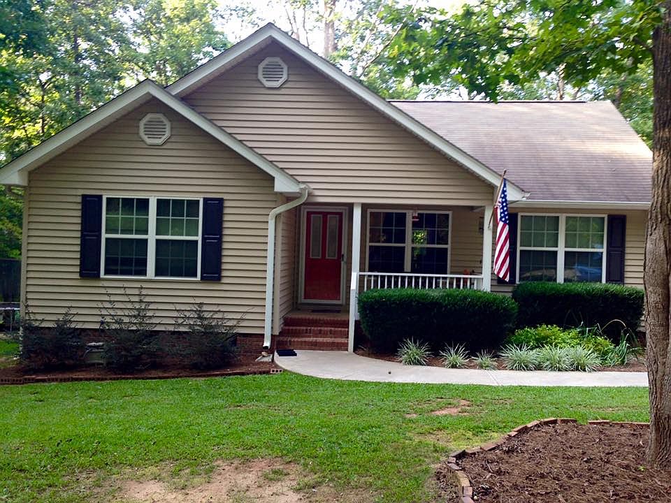 1st image of 130 Bow Dr