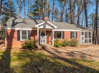 124 Windsor Cir, Chapel Hill, NC 27516