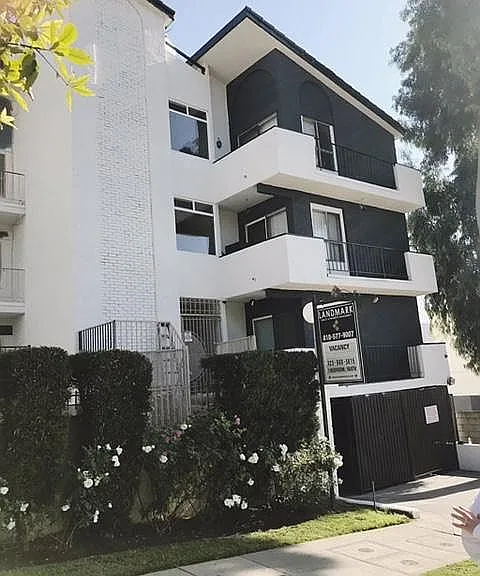 1212 N Westmoreland Ave — Photo 1
