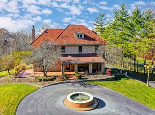 1927 Neeb Rd, Cincinnati, OH 45233