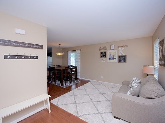 4th image of 1391 Dahlgren Ln