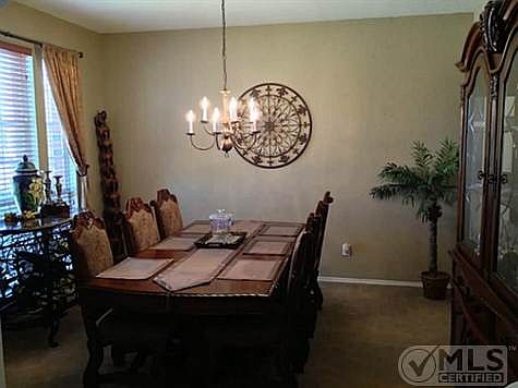 4th image of 512 Knoll Park Ct