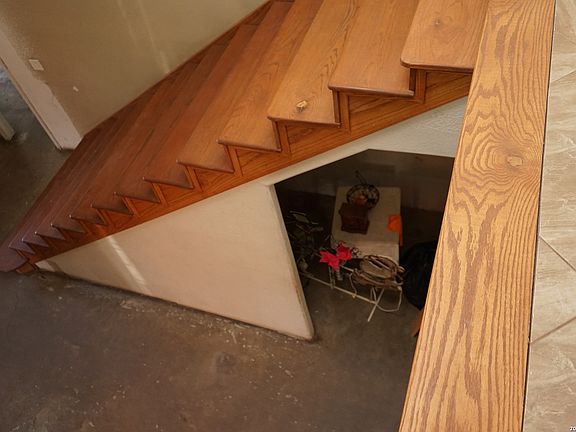 4th image of 3822 DALIA ST