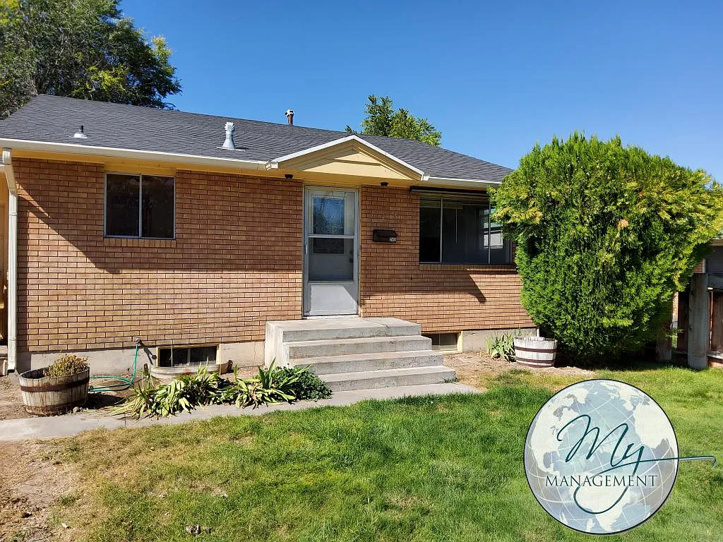 $1355 | 2-bed 1-bath Duplex w/garage | Twin Falls, ID — Photo 1