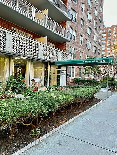 1st image of 16010 89th Ave APT 1D