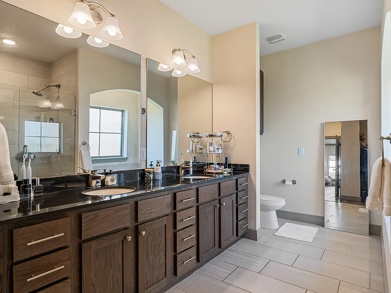 9219 Ra Young Jr Dr — Photo 15