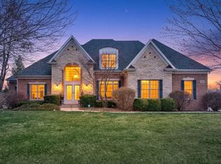 910 Freedom Cir, Sycamore, IL 60178