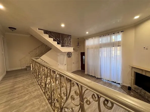 13243 Vanowen St APT 5, North Hollywood, CA 91605