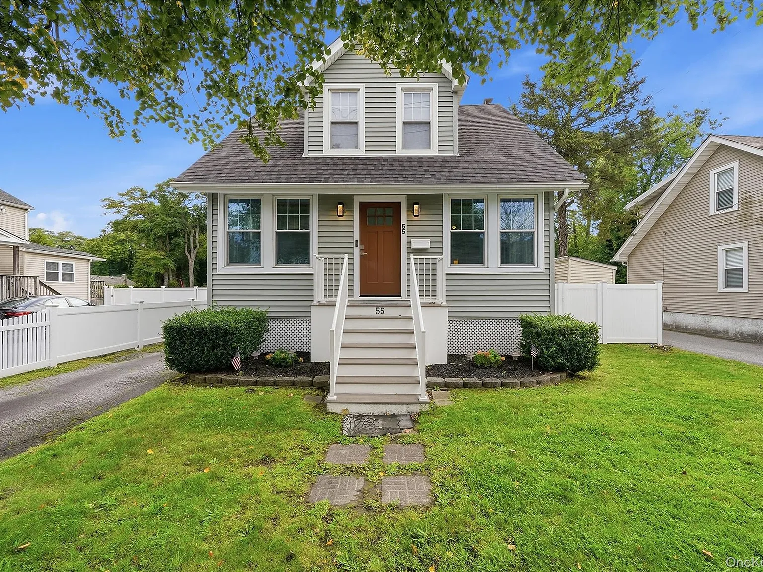 3 bed, 1.0 bath, 1240 sqft, $3,750 — Photo 2