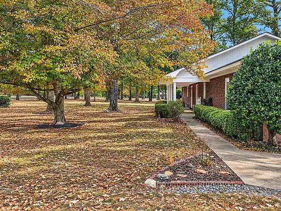 3rd image of 6835 Village Dr